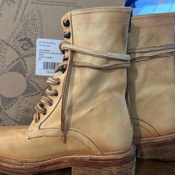FREE PEOPLE SANTA FE LACE UP BOOT ON LIGHT HONEY 37(7/8) - Picture 10 of 13